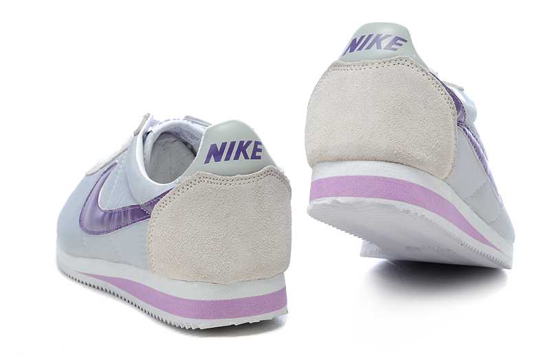 nike cortez blanche mode pascher nike classic cortez nylon 09 us10,eur44,uk9 pascher